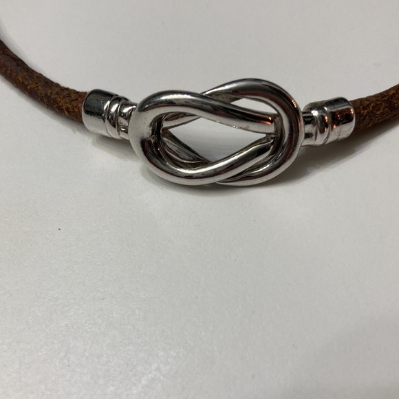 Choker/ Tight Necklace - Picture 2 of 6